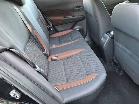 Used 2021 Nissan Kicks SR FWD image 23
