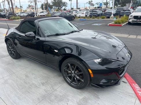 Used 2016 MAZDA MX-5 Miata Club RWD image 5