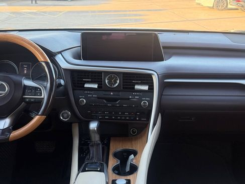 Used 2018 Lexus RX 350L FWD image 16