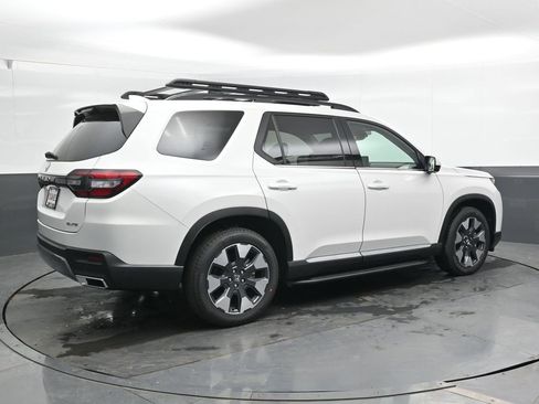 New 2026 Honda Pilot Elite image 2