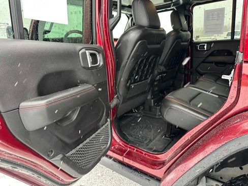 Used 2021 Jeep Wrangler Unlimited Rubicon image 17