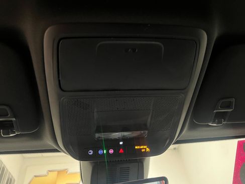 Used 2025 Chevrolet Equinox LT w/ Convenience Package II FWD image 63