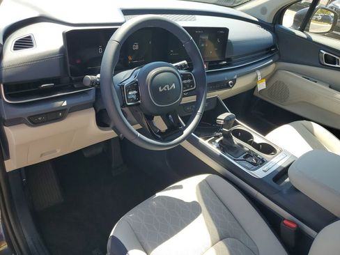 New 2026 Kia Carnival EX FWD image 6