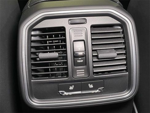 New 2026 Porsche Macan image 25