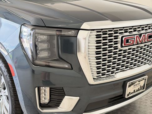 Used 2021 GMC Yukon Denali w/ Denali Premium Package AWD/4WD image 12