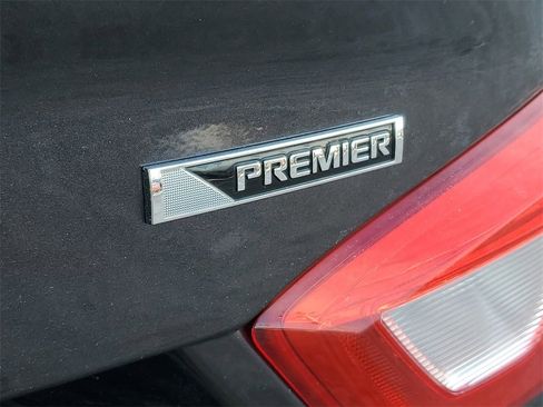 Used 2017 Chevrolet Cruze Premier image 33