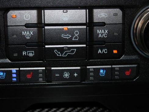 Used 2018 Ford F150 Raptor w/ Equipment Group 802A Luxury image 40