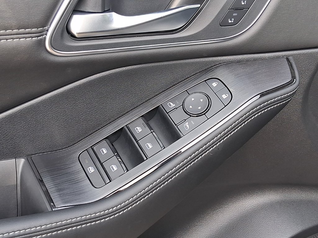New 2026 Nissan Rogue Platinum AWD/4WD image 18