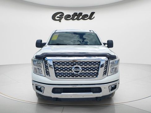Used 2019 Nissan Titan SV w/ SV Convenience Package AWD/4WD image 2