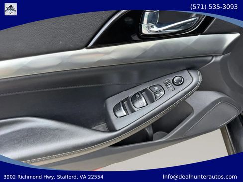 Used 2021 Nissan Maxima 3.5 SV w/ Floor Mat Group FWD image 20