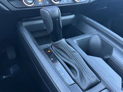 Certified 2025 Honda Accord LX image 22