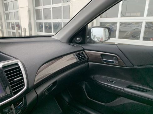 Used 2016 Honda Accord EX-L image 16