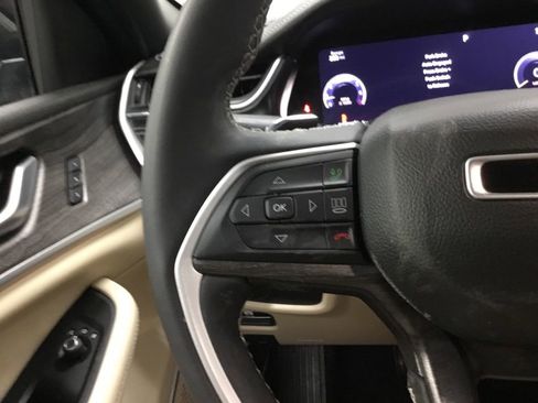 Used 2023 Jeep Grand Cherokee Limited w/ Trailer Tow Prep Group (B) image 40