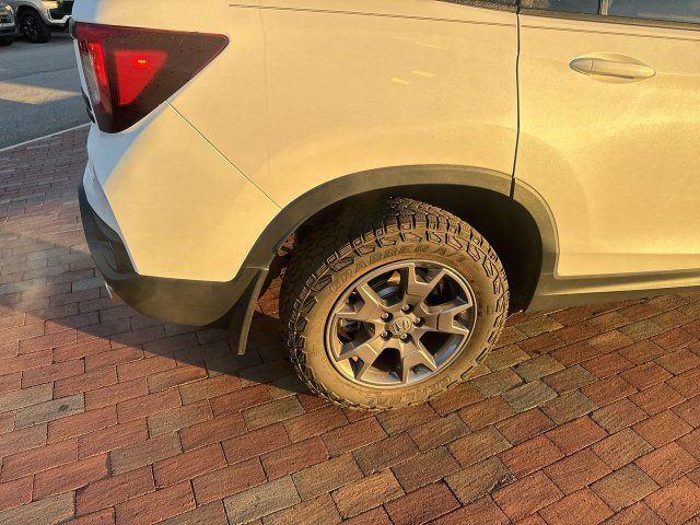 Used 2024 Honda Passport TrailSport image 15