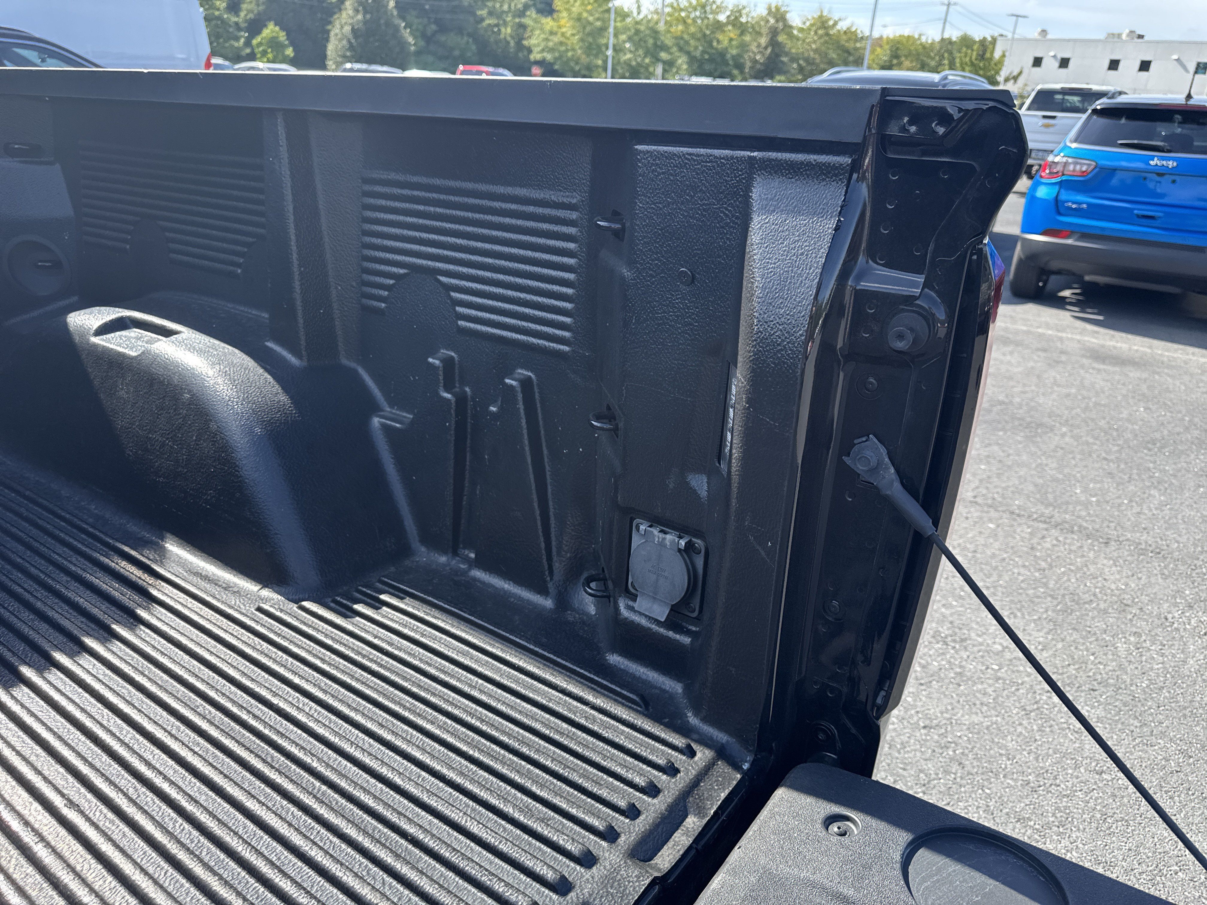 Used 2025 GMC Sierra 1500 Elevation w/ X31 Off-Road Package AWD/4WD image 35