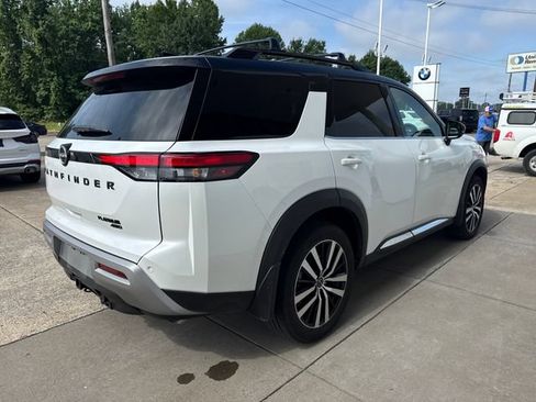 Used 2025 Nissan Pathfinder Platinum AWD/4WD image 5