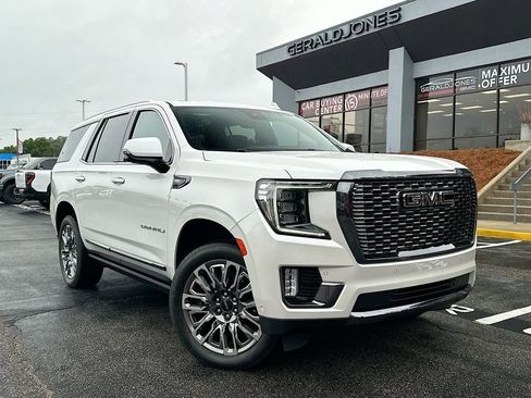 Used 2024 GMC Yukon Denali Ultimate AWD/4WD image 1
