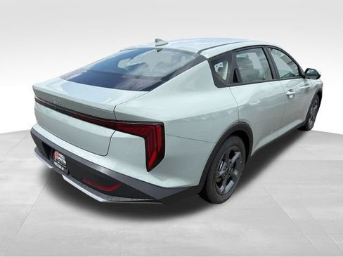 New 2026 Kia K4 FWD image 7