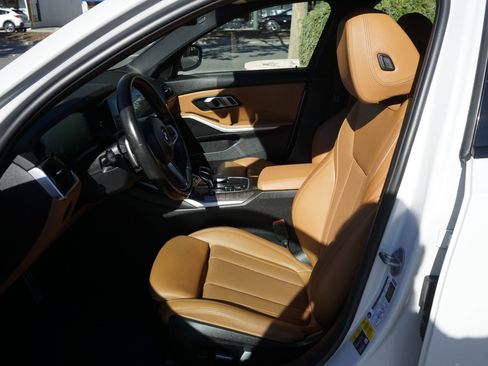 Used 2022 BMW 330e w/ M Sport Package image 15