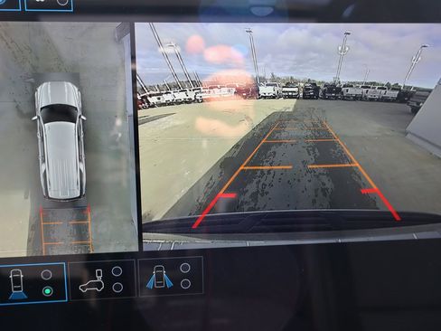 New 2026 GMC Yukon XL AT4 w/ AT4 Premium Package image 24