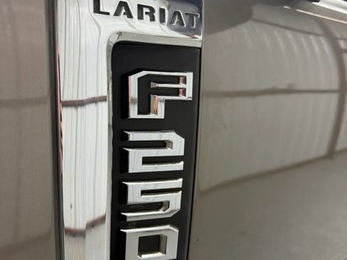 Used 2019 Ford F250 Lariat w/ Lariat Value Package image 8