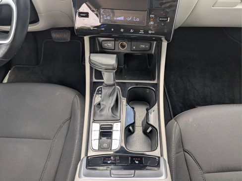 Used 2022 Hyundai Tucson SEL w/ Convenience Package FWD image 17