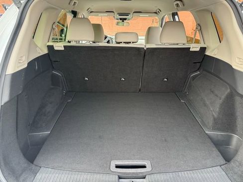 Used 2024 Nissan Rogue SV image 28