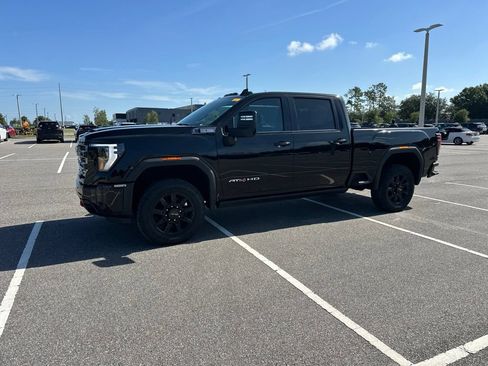 Used 2025 GMC Sierra 2500 AT4 AWD/4WD image 13