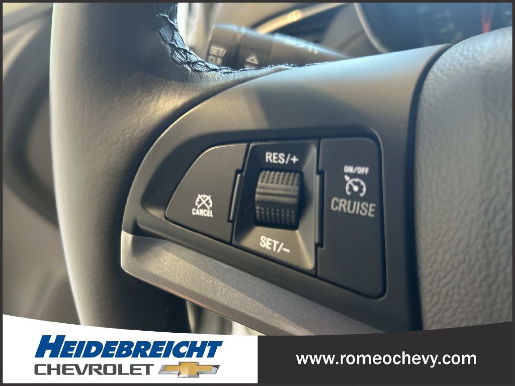 Used 2019 Chevrolet Trax LT w/ LT Convenience Package AWD/4WD image 19