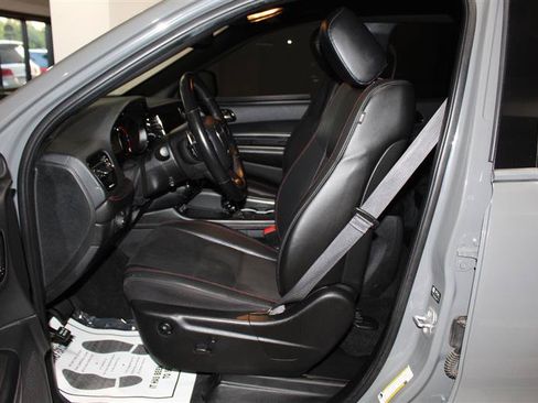 Used 2022 Dodge Durango R/T w/ Blacktop Package AWD/4WD image 29