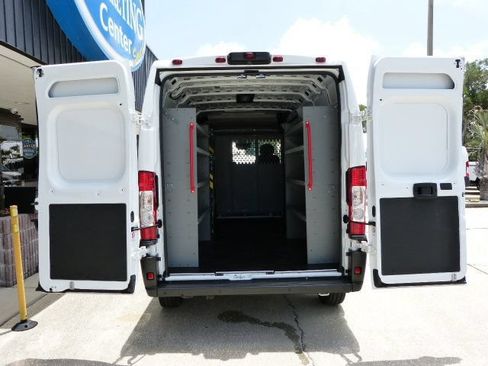Used 2025 RAM ProMaster 2500 w/ Safety Group FWD image 14