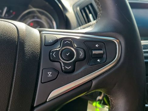 Used 2014 Buick Regal FWD image 18