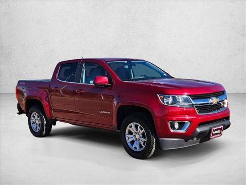 Used 2018 Chevrolet Colorado LT w/ LT Convenience Package image 3