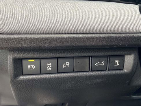 Used 2026 Toyota Camry LE image 27