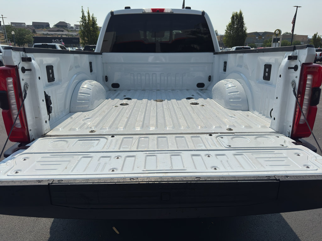 Used 2024 Ford F350 4x4 Crew Cab Super Duty image 7