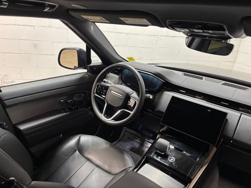Used 2025 Land Rover Range Rover Sport SE AWD/4WD image 34