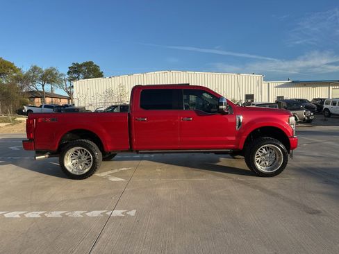 Used 2022 Ford F250 Platinum w/ FX4 Off-Road Package image 6
