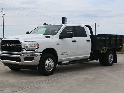Used 2024 RAM 3500 SLT w/ Quick Order Package 2YG SLT AWD/4WD image 4
