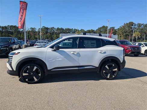 New 2026 Nissan Kicks SR image 6