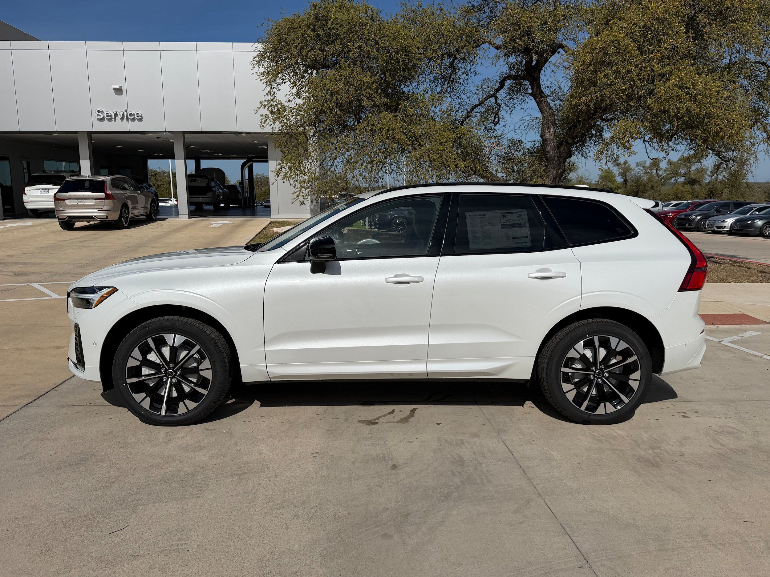 New 2026 Volvo XC60 B5 Plus w/ Protection Package Premier AWD/4WD image 3