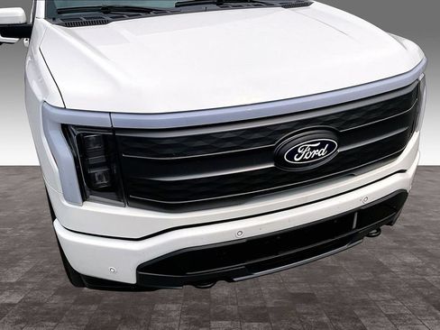 Used 2025 Ford F150 Lightning Lariat AWD/4WD image 4