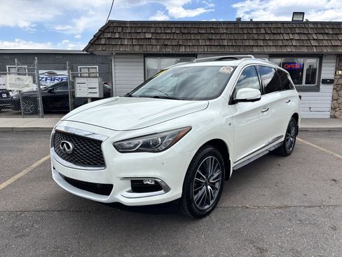 Used 2018 INFINITI QX60 Luxe w/ Deluxe Technology Package image 3