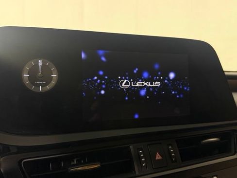Used 2024 Lexus ES 300h w/ Premium Package FWD image 18