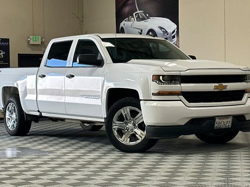Used 2018 Chevrolet Silverado 1500 Custom w/ Custom Value Package AWD/4WD image 2