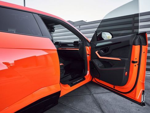 Used 2025 Lamborghini Urus SE image 22