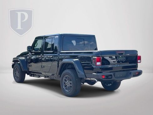 New 2026 Jeep Gladiator Sport AWD/4WD image 6