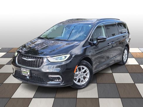 Used 2022 Chrysler Pacifica Touring-L image 1