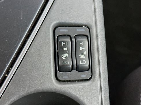 Used 2024 Subaru Crosstrek 2.0i Premium image 25