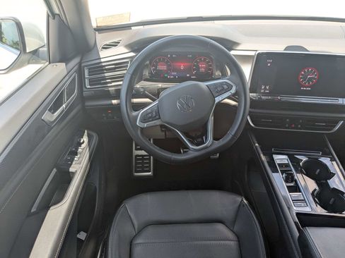 Used 2024 Volkswagen Atlas Cross Sport SEL R-Line AWD/4WD image 10