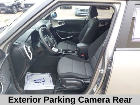 Used 2023 Kia Soul LX w/ LX Technology Package FWD image 6